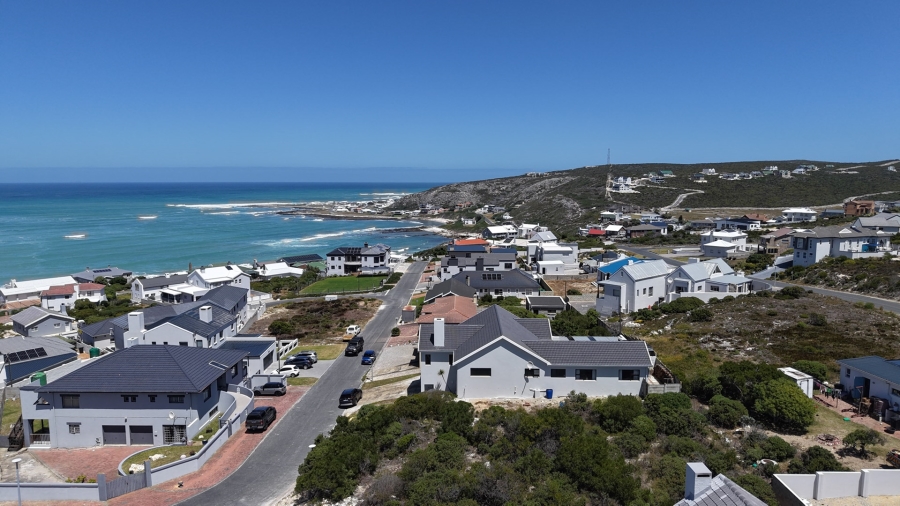 4 Bedroom Property for Sale in Struisbaai Western Cape